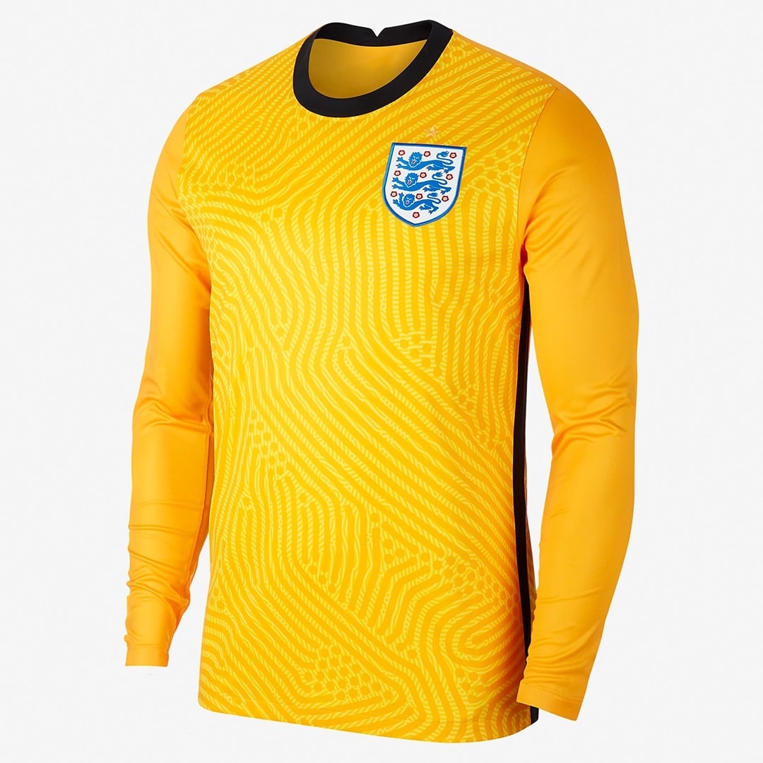 SOCCER UNIFORMS & FAN JERSEYS